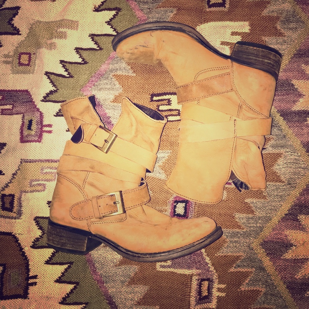 Steve Madden boots